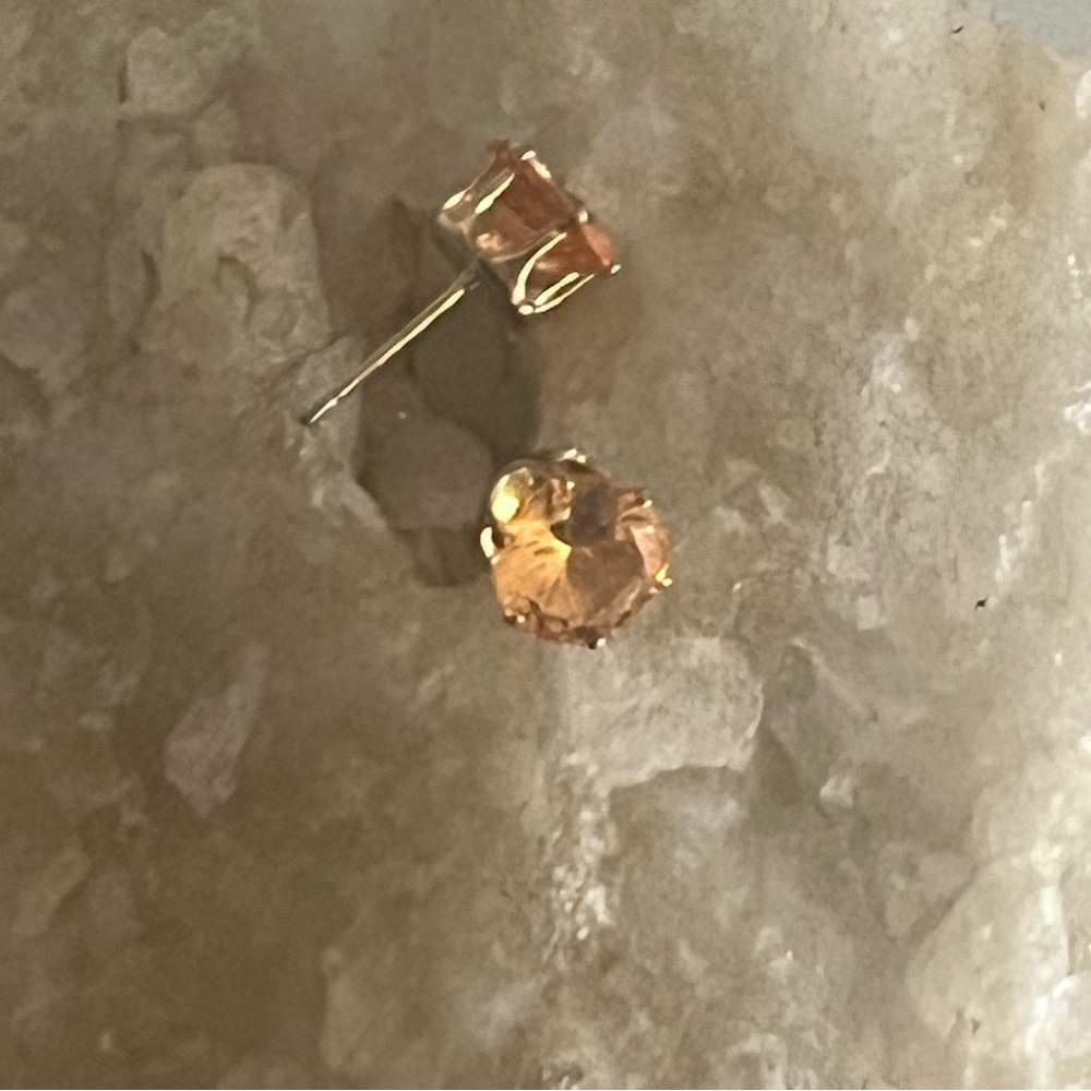 Genuine Citrine Crystal Gemstone Round Cut 7mm Stud Earrings Gold Setting -New - Picture 3 of 15
